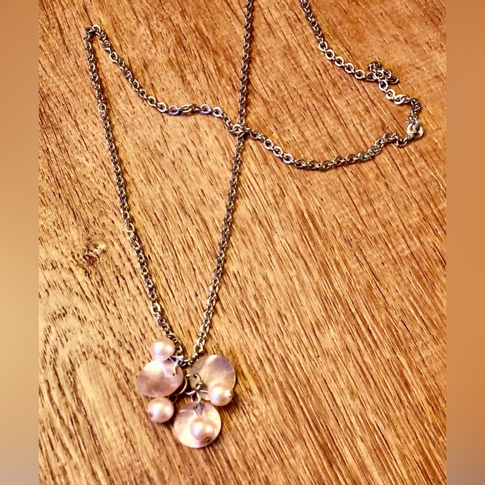 Elegant Pink and Gold Necklace